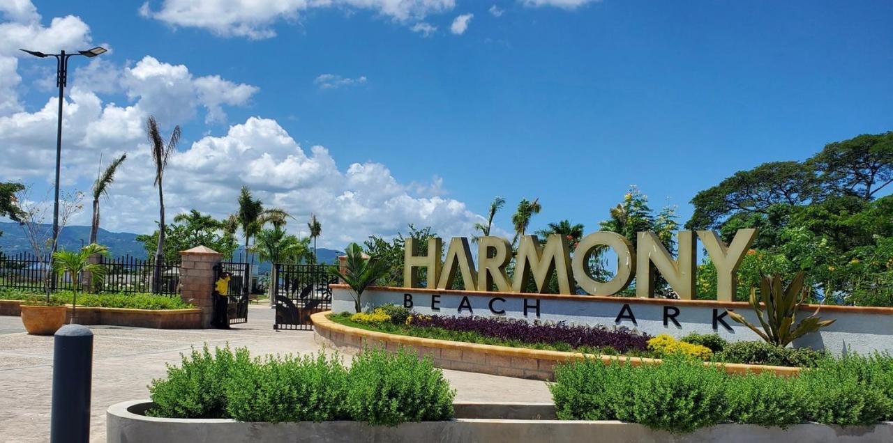 Falcon Shoreline- Airport Pickup Available - Gated-Security Montego Bay Extérieur photo